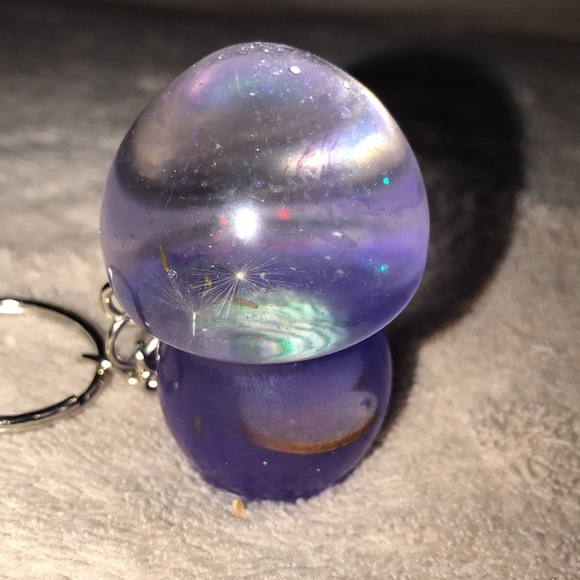 epoxy resin mushroom 🍄 keychain with shell wood heart & wishes - Picture 5 of 5